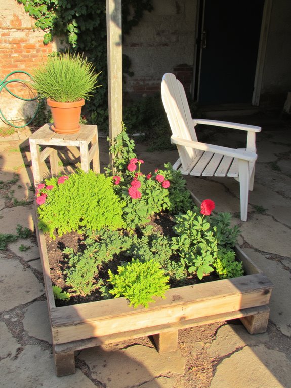 diy rustic pallet planter