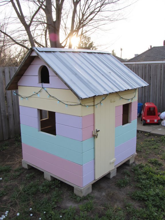 pallet playhouse for kids